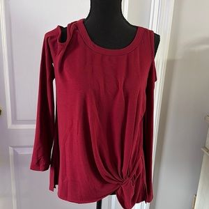 Andree by UNIT wine colored cold-shouldered top